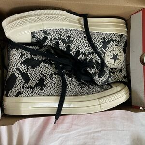 High top Snakeskin Converse